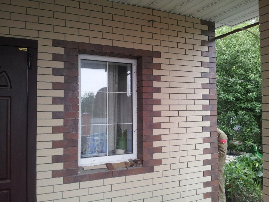 Обрамление окон из кирпича