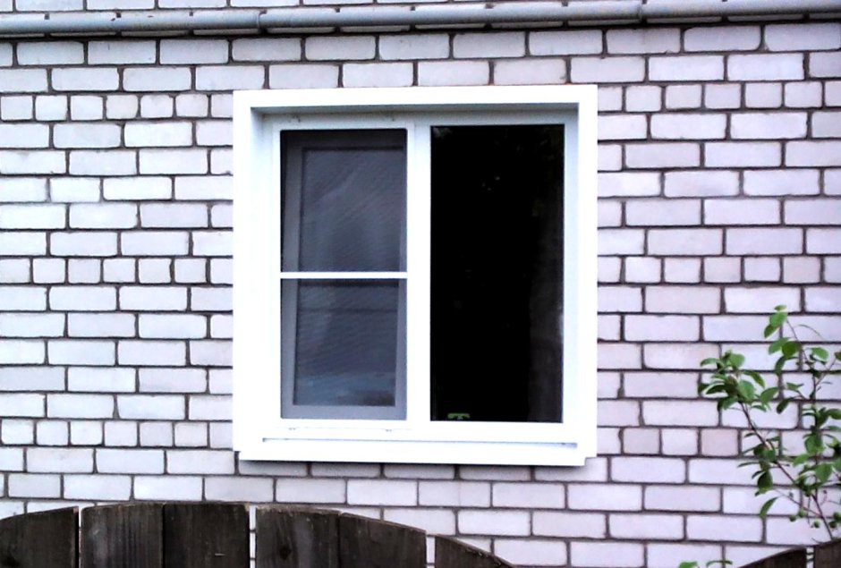 Пластиковое окно снаружи