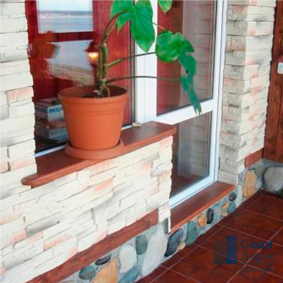 Декоративный камень выложить у окна