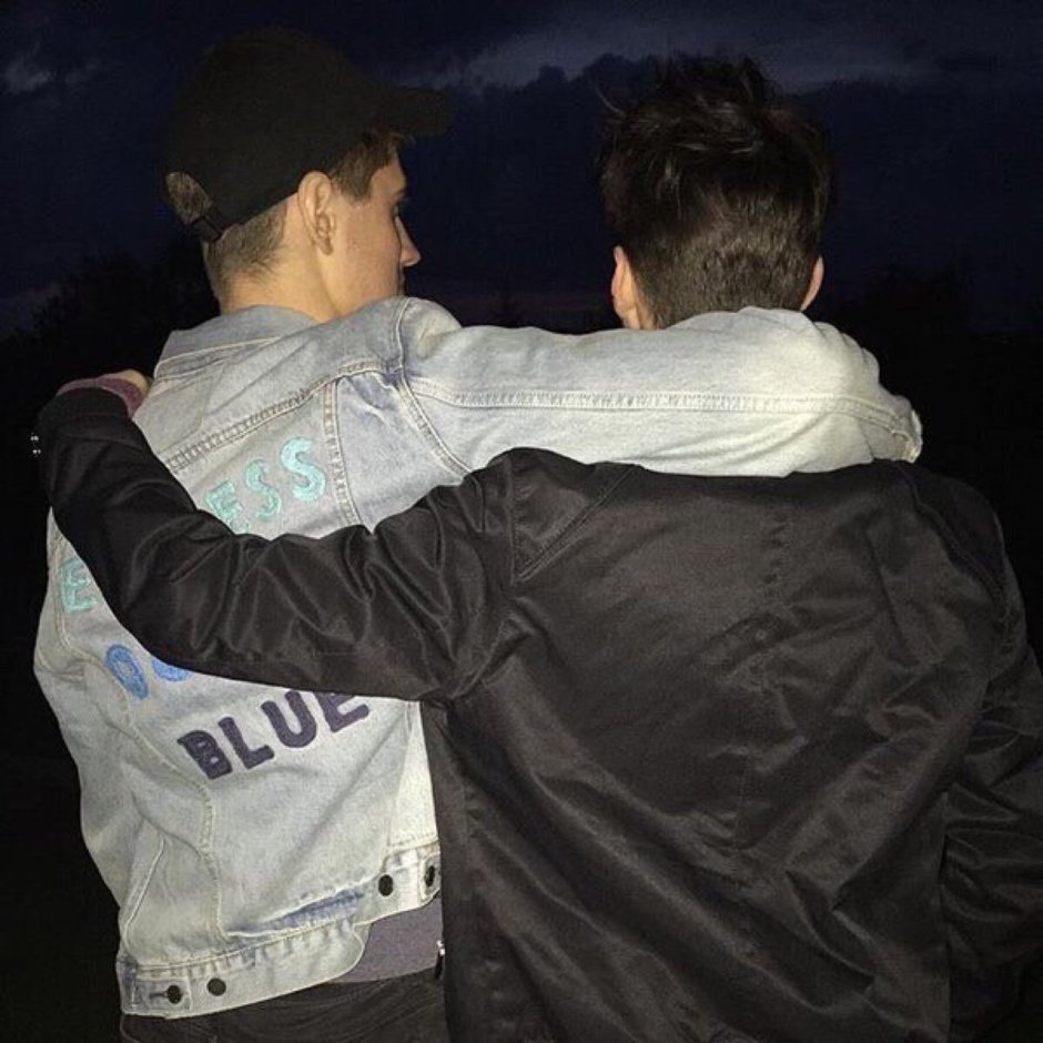 Два пацана без лица