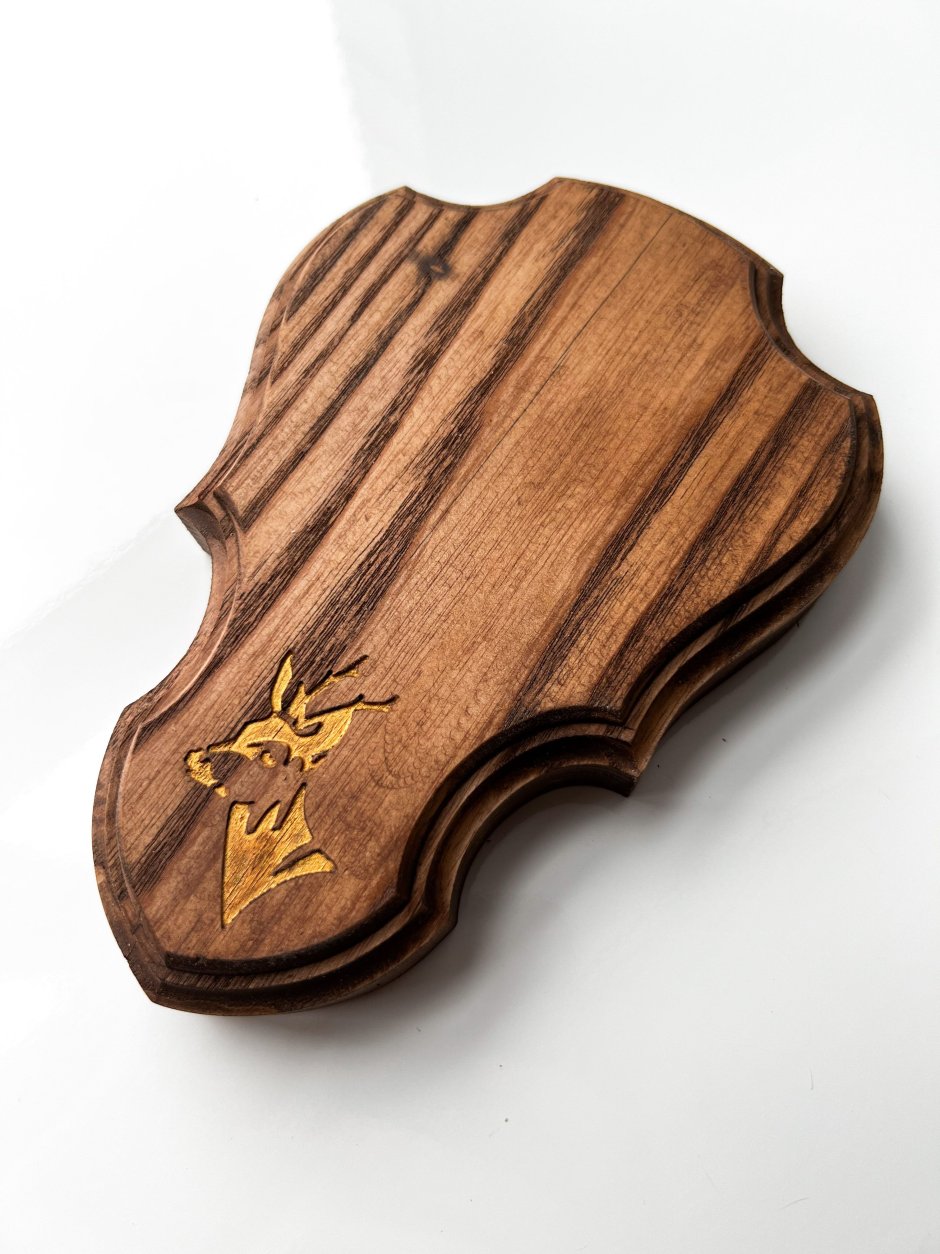 Резные медальоны для охотничьих трофеев