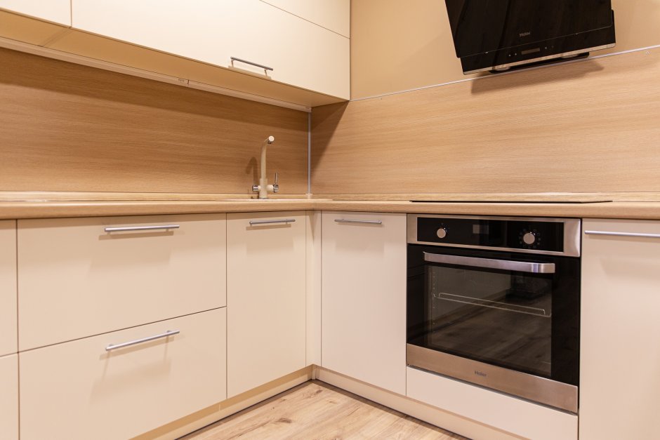 Кухня с фасадами AGT 730