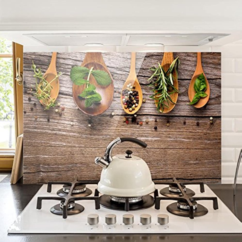 Стеклянный экран для плиты