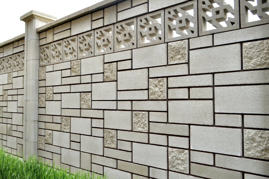 Бетонные блоки для столбов забора