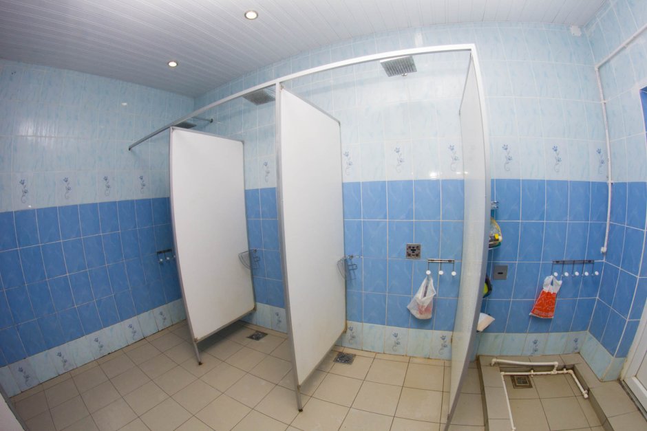 Душевые в общежитии