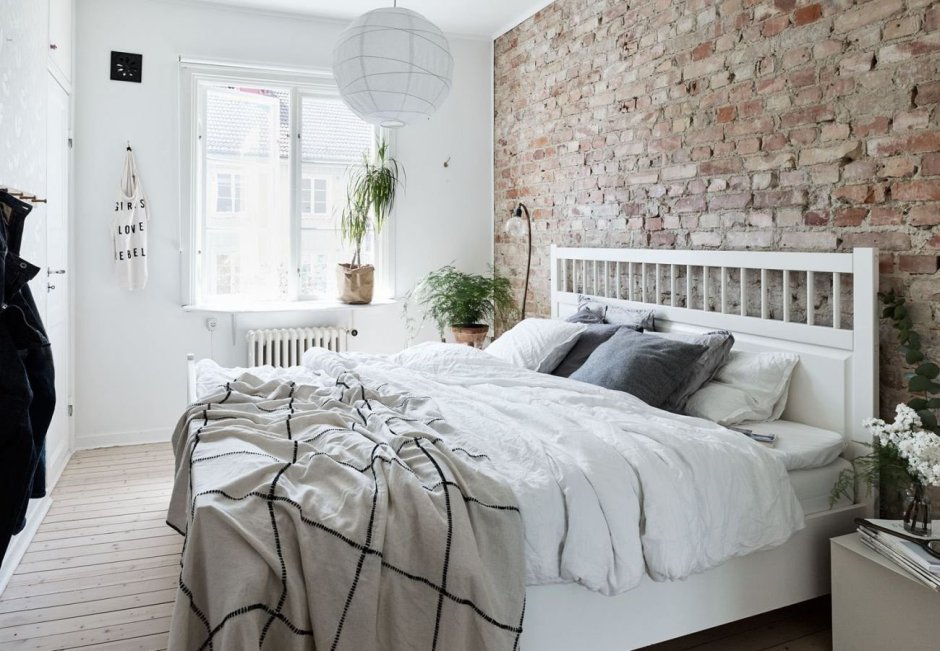 Спальня в серо розовых тонах