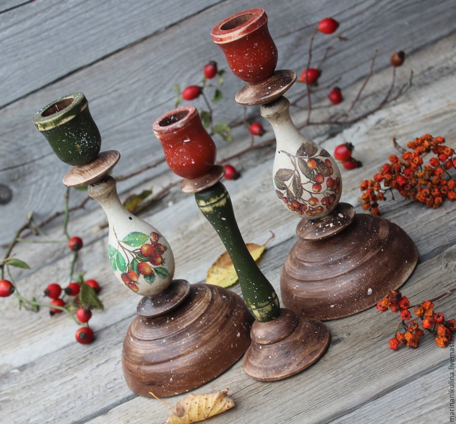 Деревянные напольные подсвечники