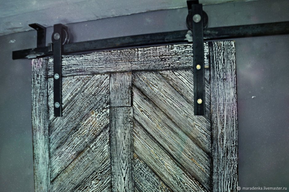 Раздвижные деревянные двери