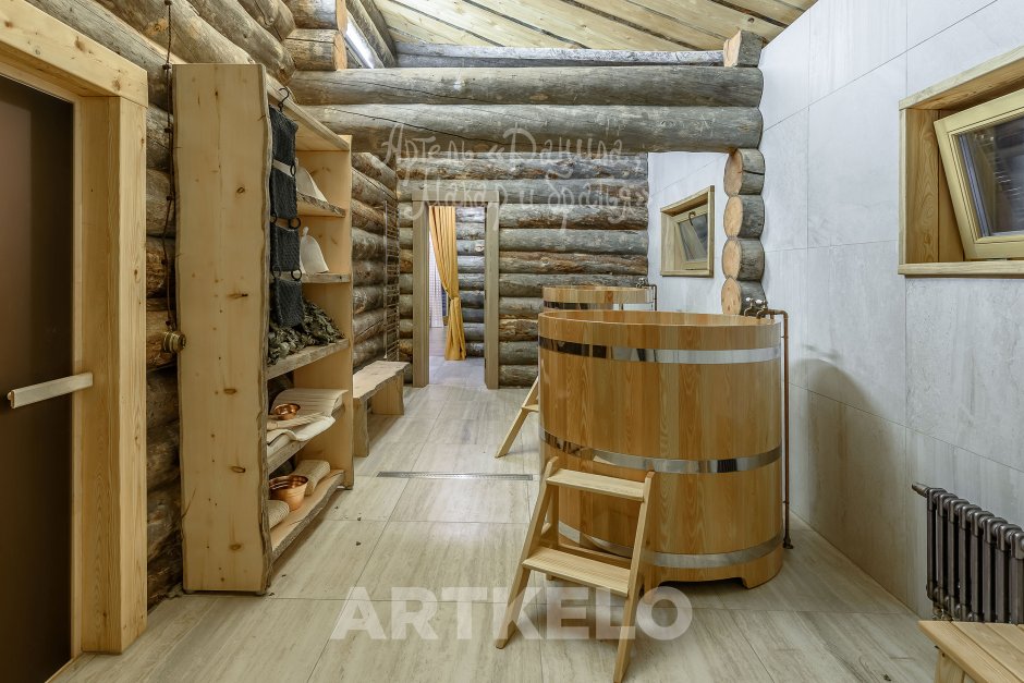 Необрезная доска в интерьере сауны