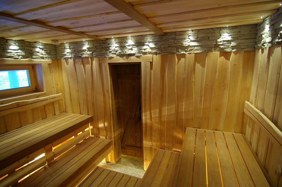 Необрезная доска липа в парилку