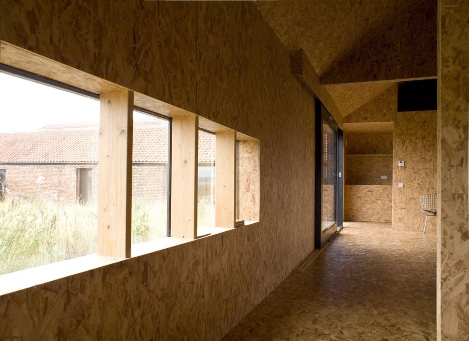 Деревянный настил с навесом