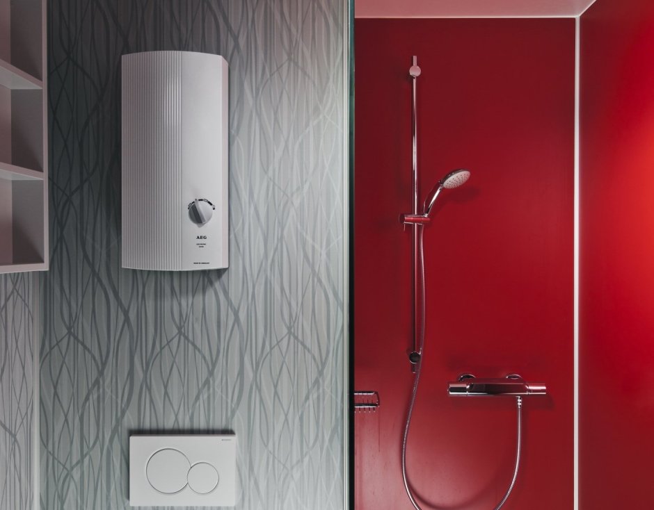 Проточный электрический водонагреватель AEG DDLT 24 PINCONTROL