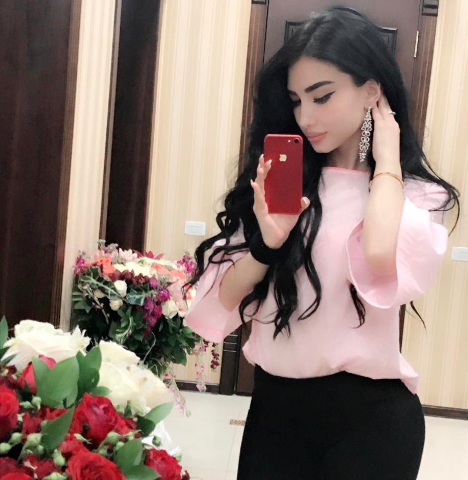 Зарина Низомиддинова