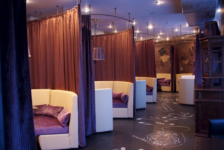 Ресторан с кабинками