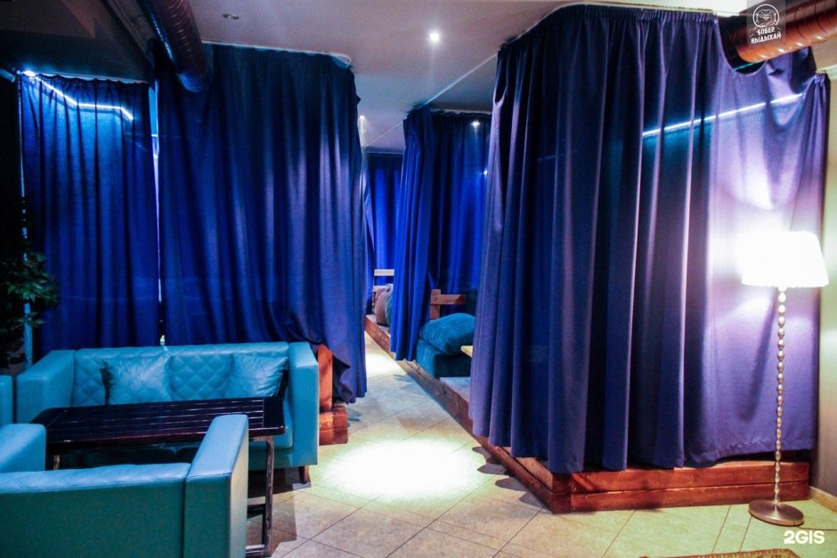 Кальянная с кабинками