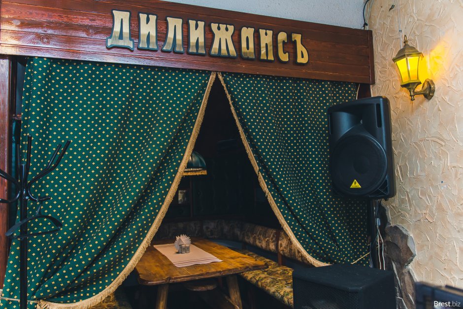 Кабинки в кафе