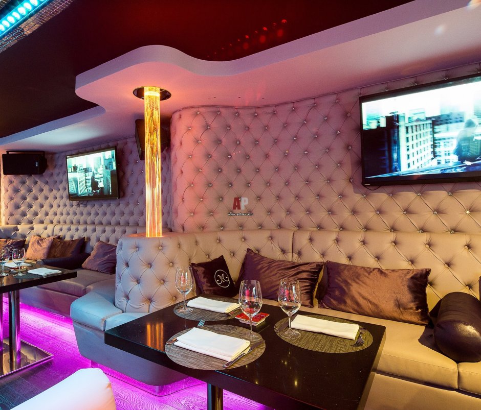 Интерьер лаунж бара