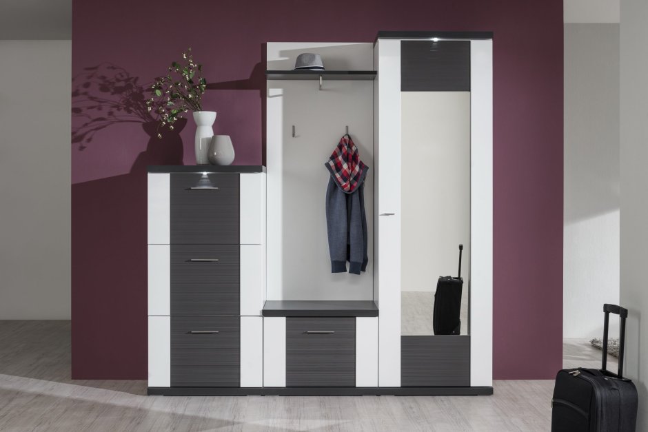 Мебель для прихожей в классическом стиле