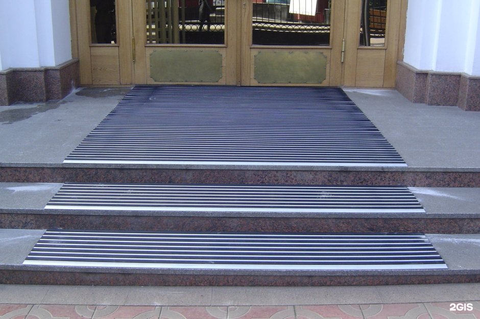 Противоскользящее покрытие на крыльцо