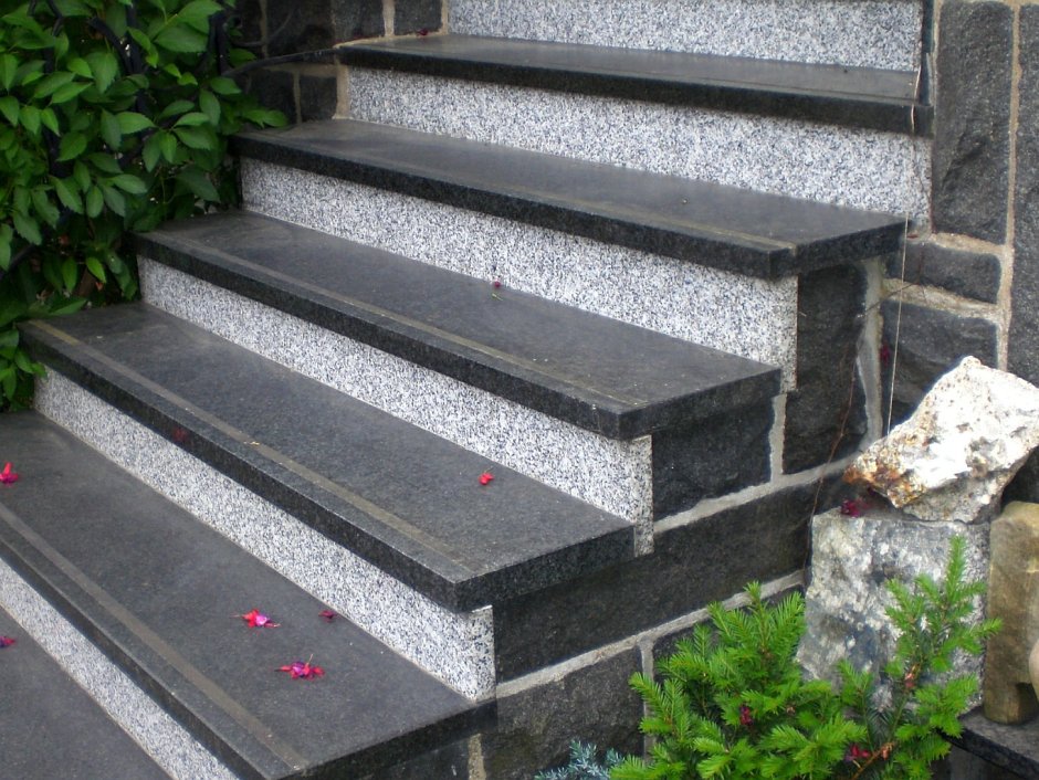 Накладки на ступени из гранитно кварцевого композита
