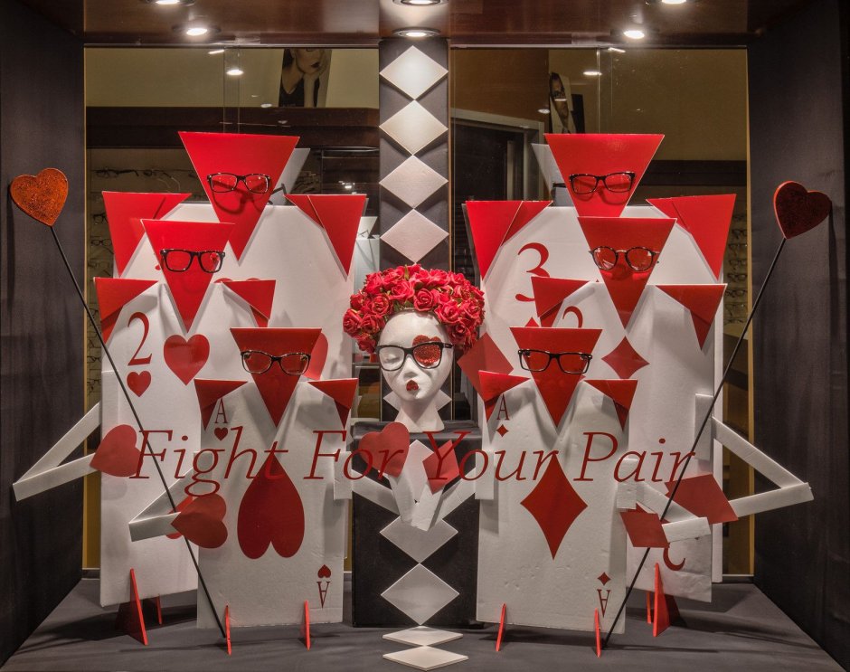 Декорации к спектаклю Алиса в стране чудес