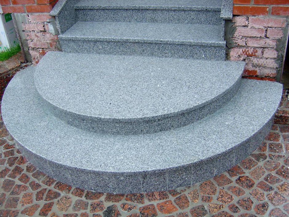 Круглые ступеньки для крыльца