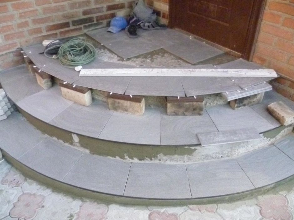 Плитка для круглых ступеней