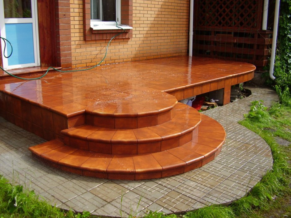 Полукруглое крыльцо