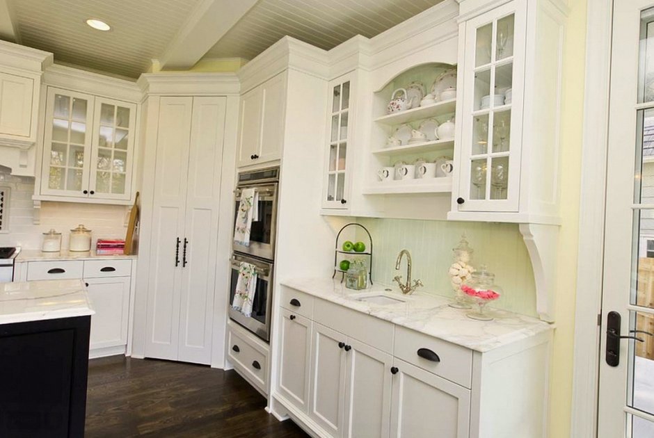 Угловой шкаф на кухню