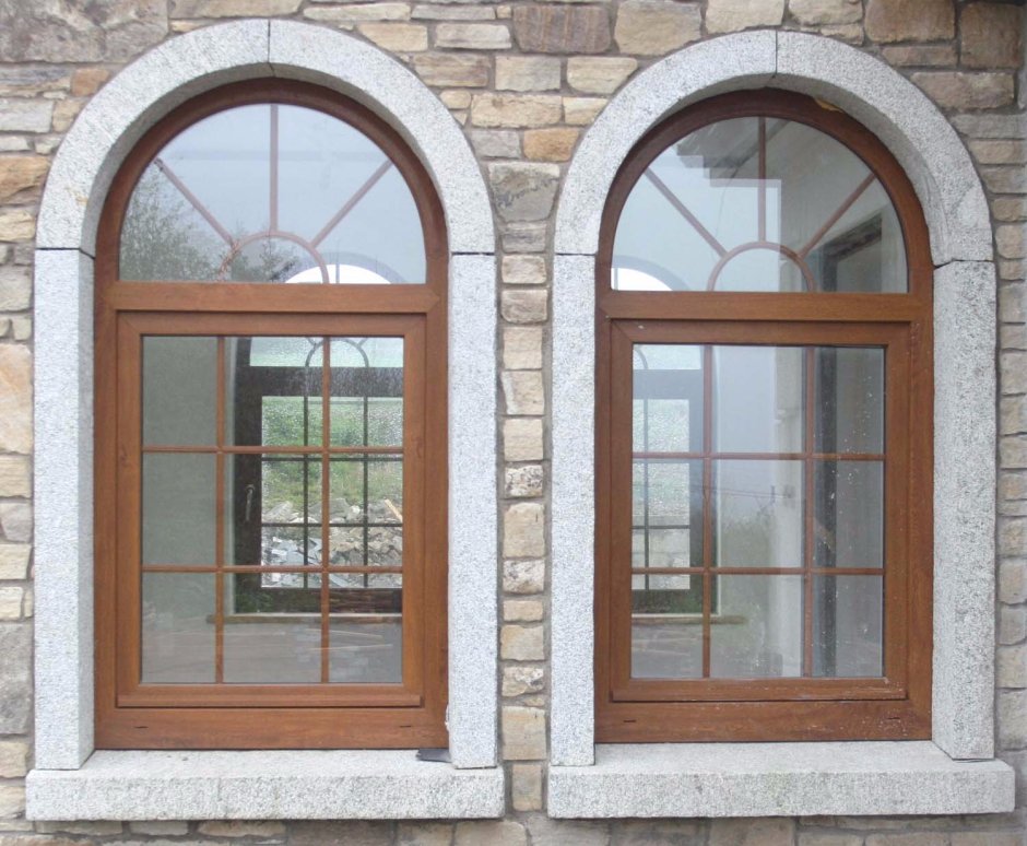 Арочные окна Рехау
