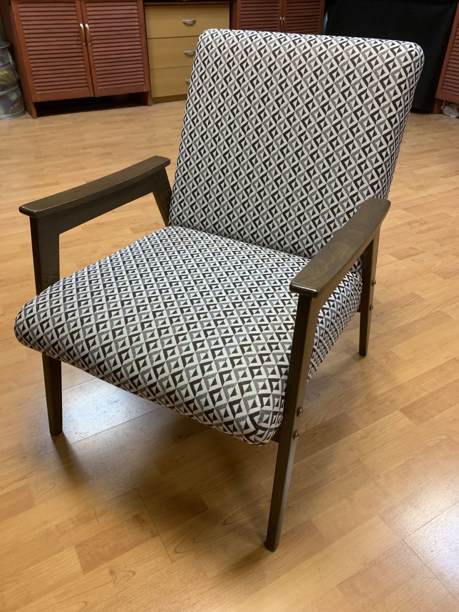 Столовый гарнитур Ренессанс Румыния