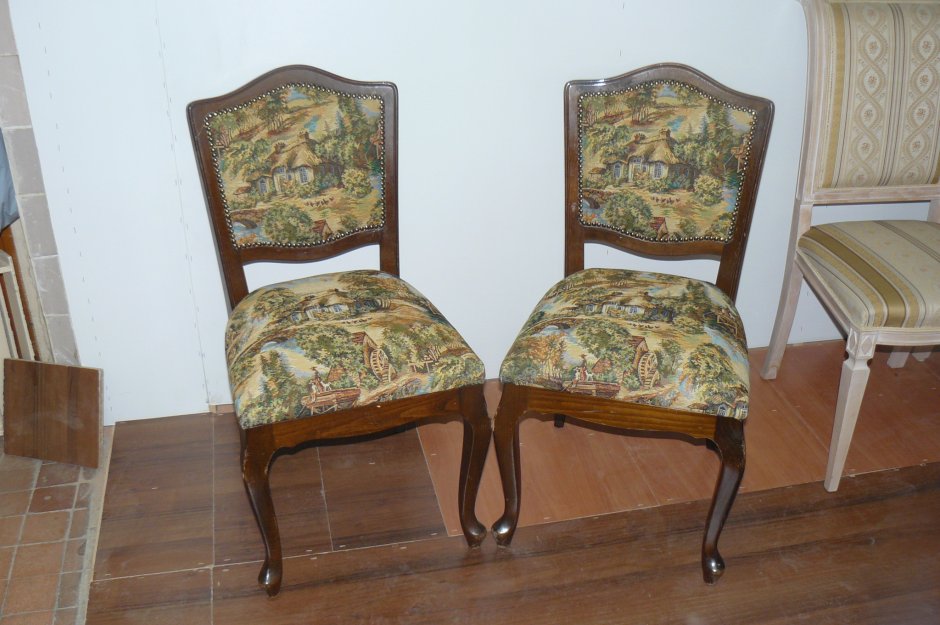 Старый стул