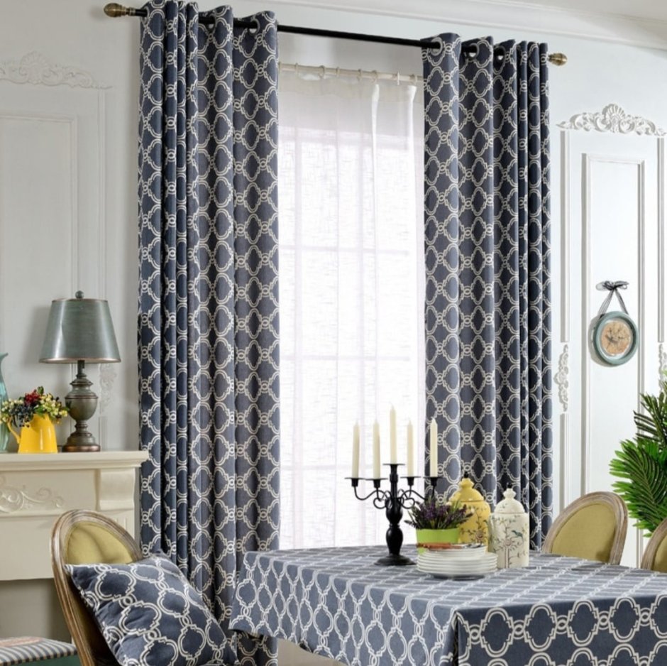 Шторы с орнаментом в интерьере