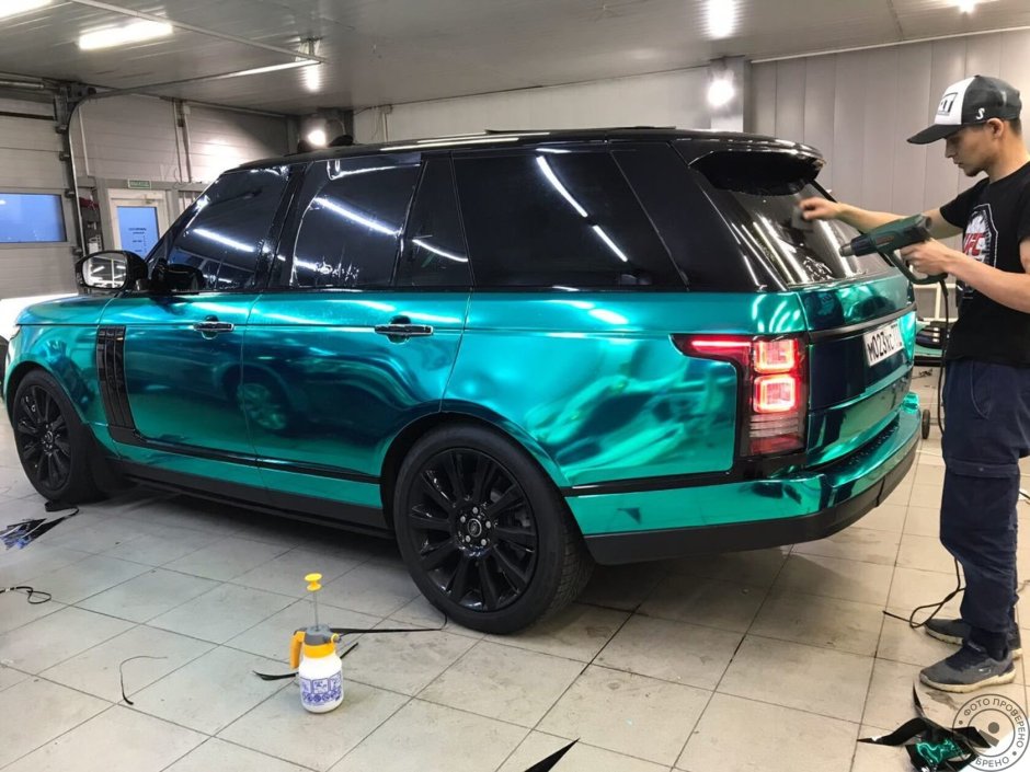 Обклеенный автомобиль тонировка