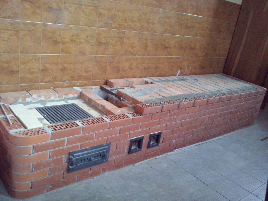 Отопительная печь с лежанкой