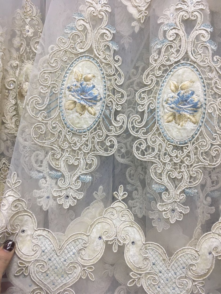 Тюль с вышивкой цветы