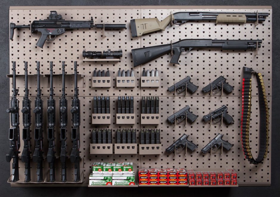 Стеллаж для оружия на стену
