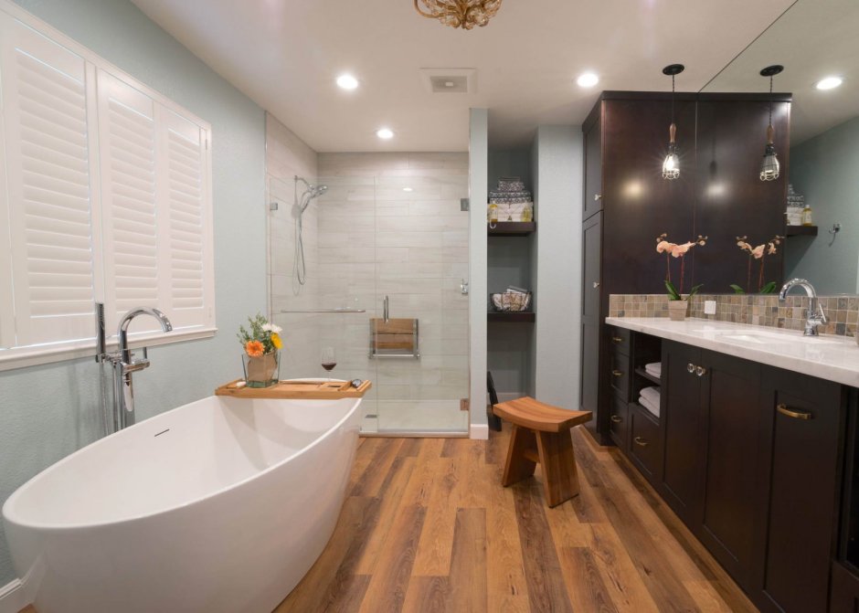 Кварцвиниловая плитка в интерьере кухни