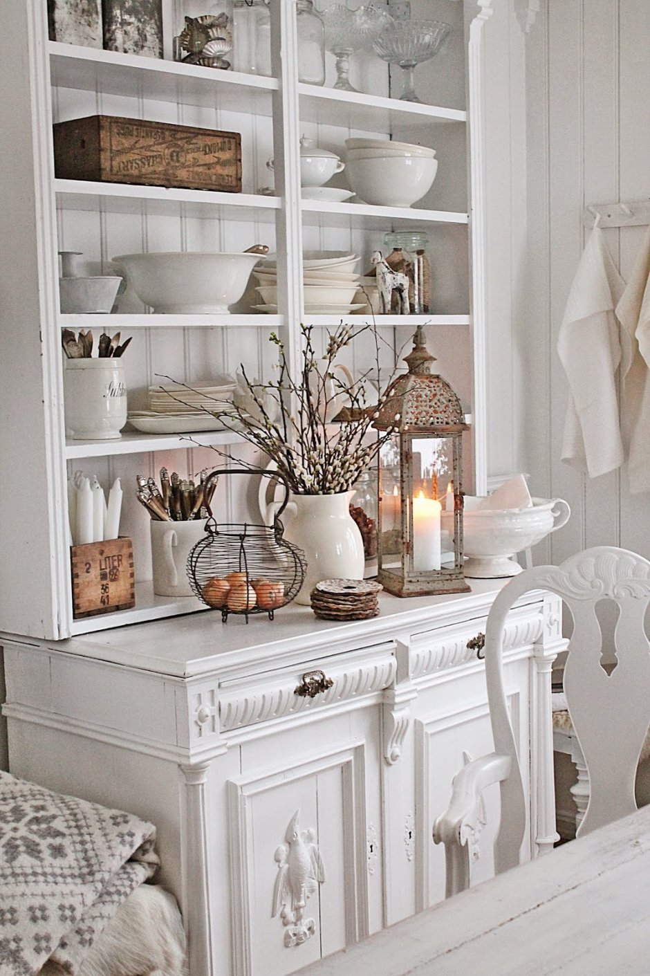 Кухонный буфет с мойкой