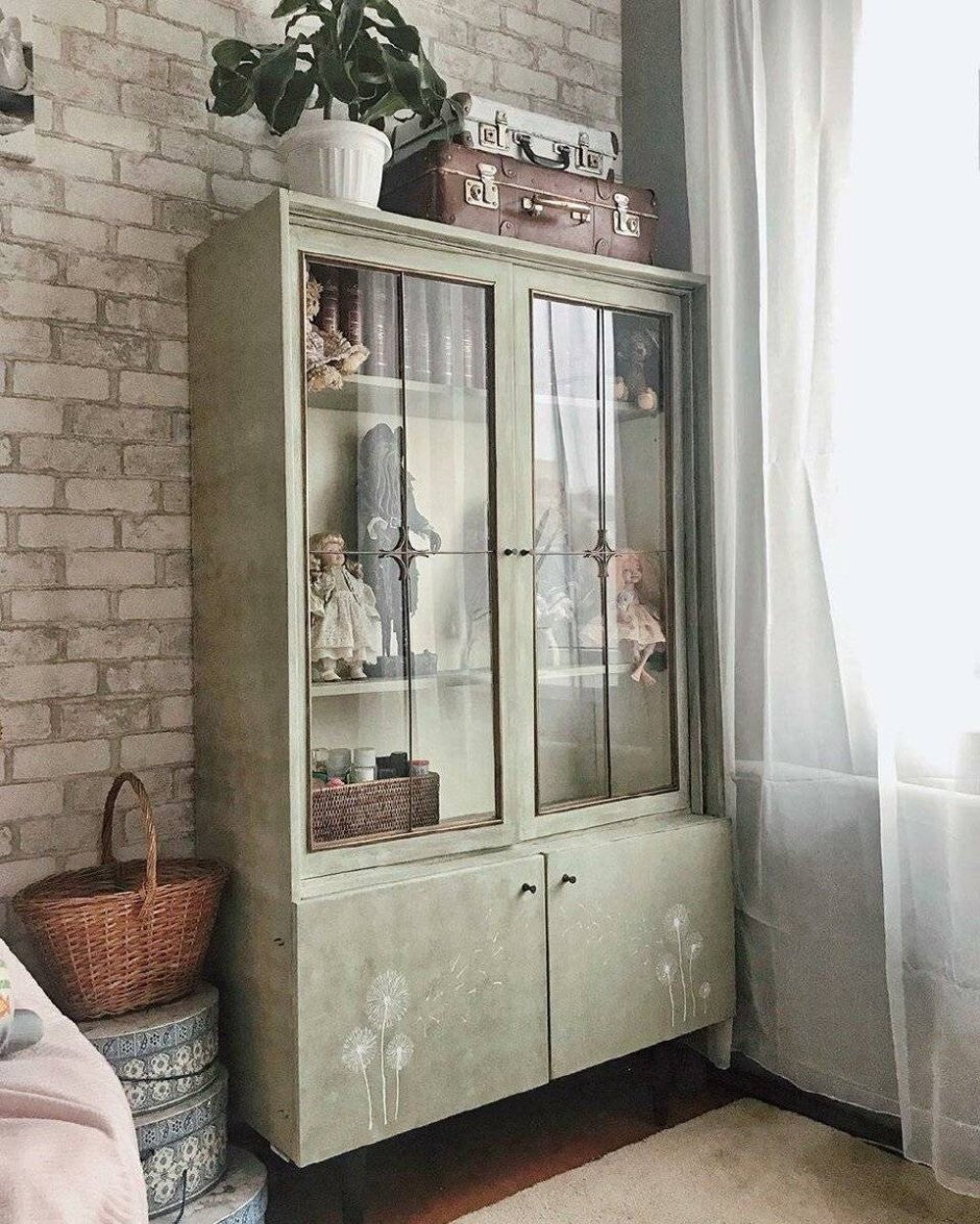 Шкаф в стиле 60-х