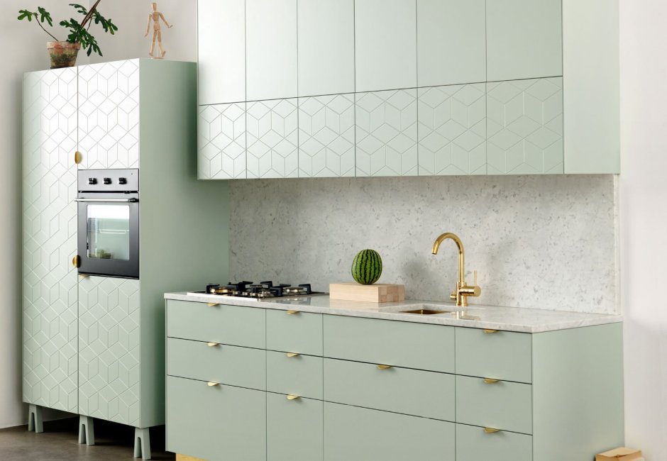 Преобразить старый шкаф