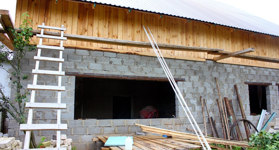 Пристрой из газосиликатных блоков