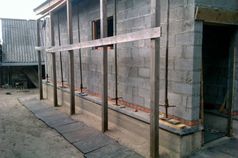 Дом из керамзитобетонных блоков