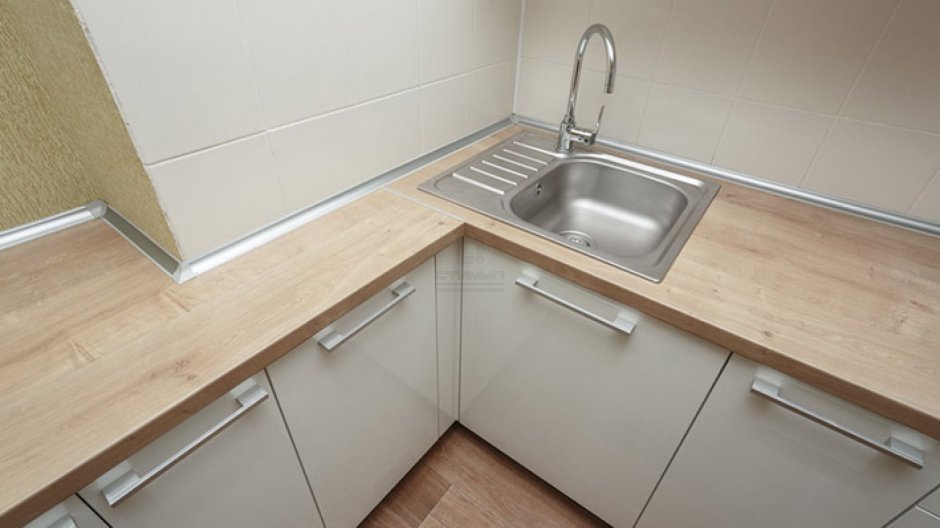 Стык столешницы Эггер