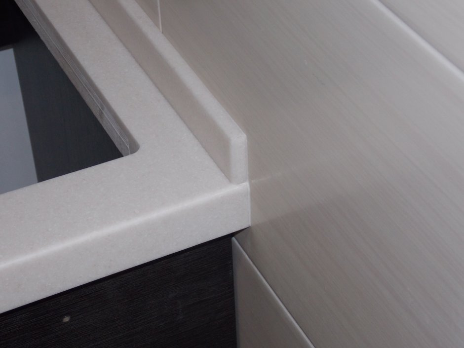 Плинтус галтель акриловый камень