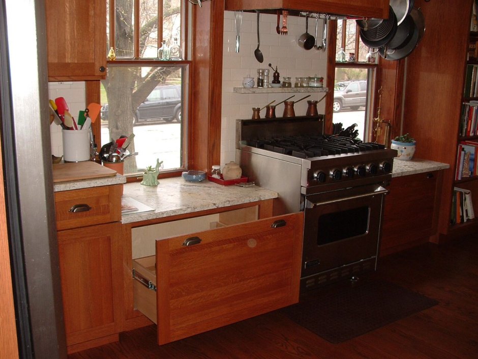 Окно фартук на кухне