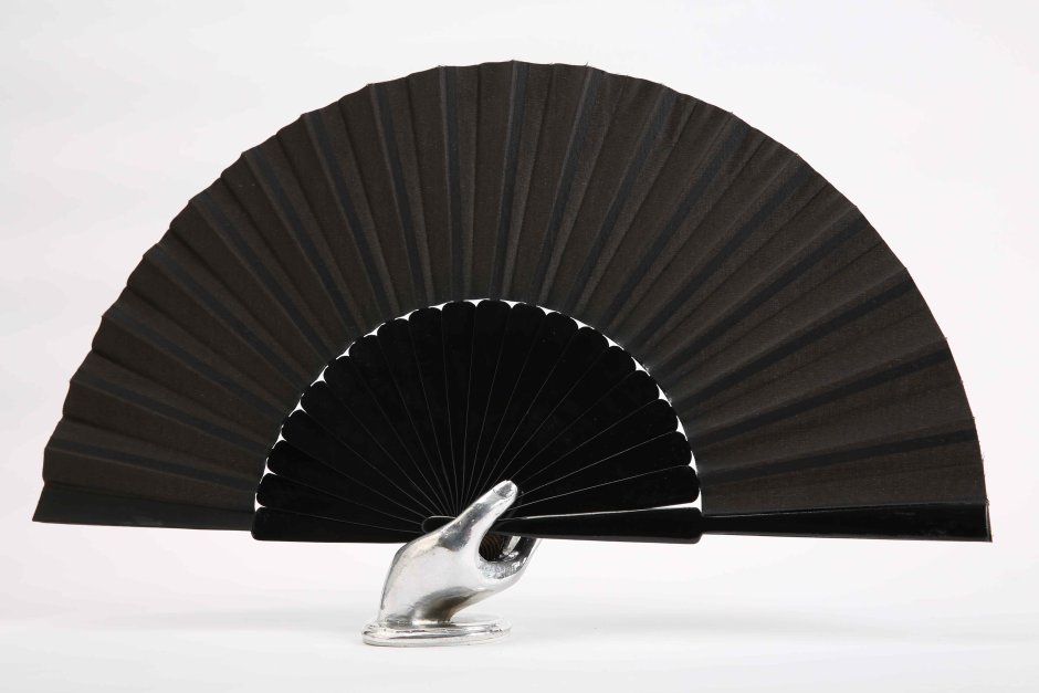Японский веер черный