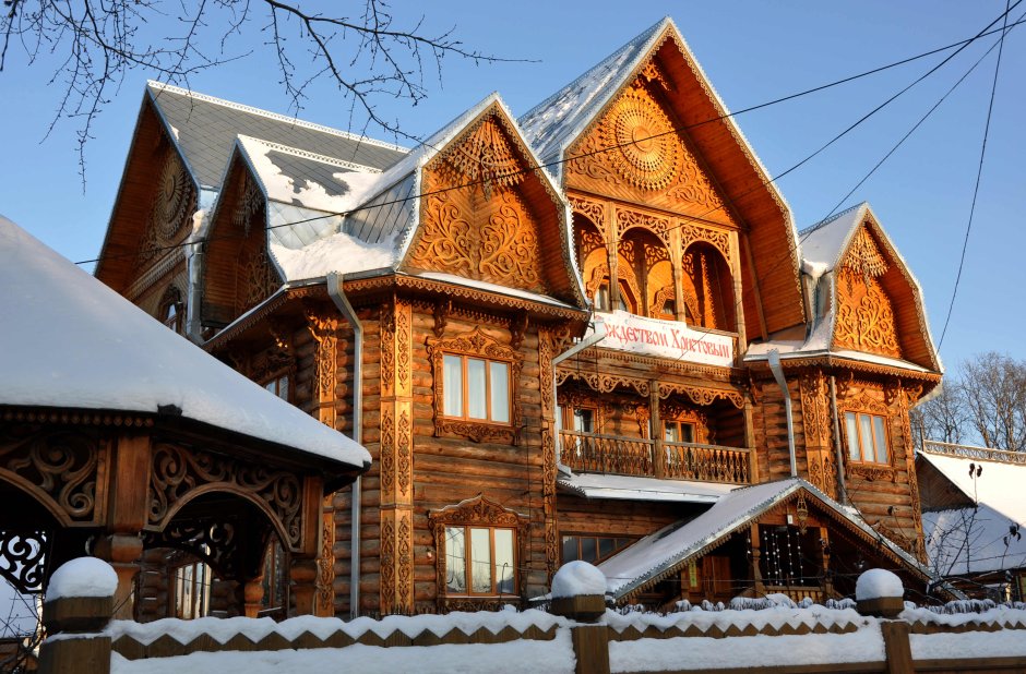 Храм Покрова Божией матери на Десне Чароитовая ул 8