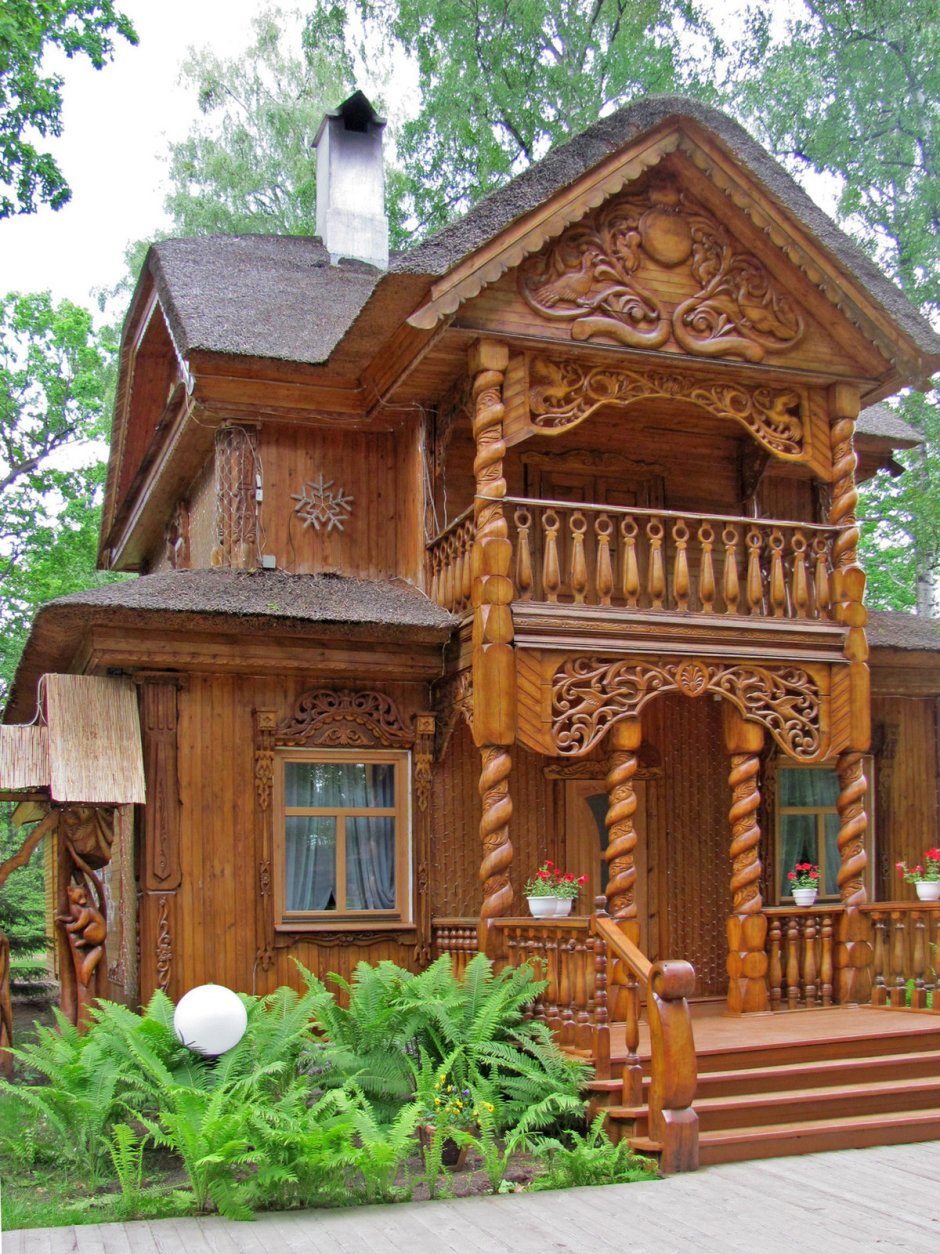 Резной Терем русского зодчества Томск