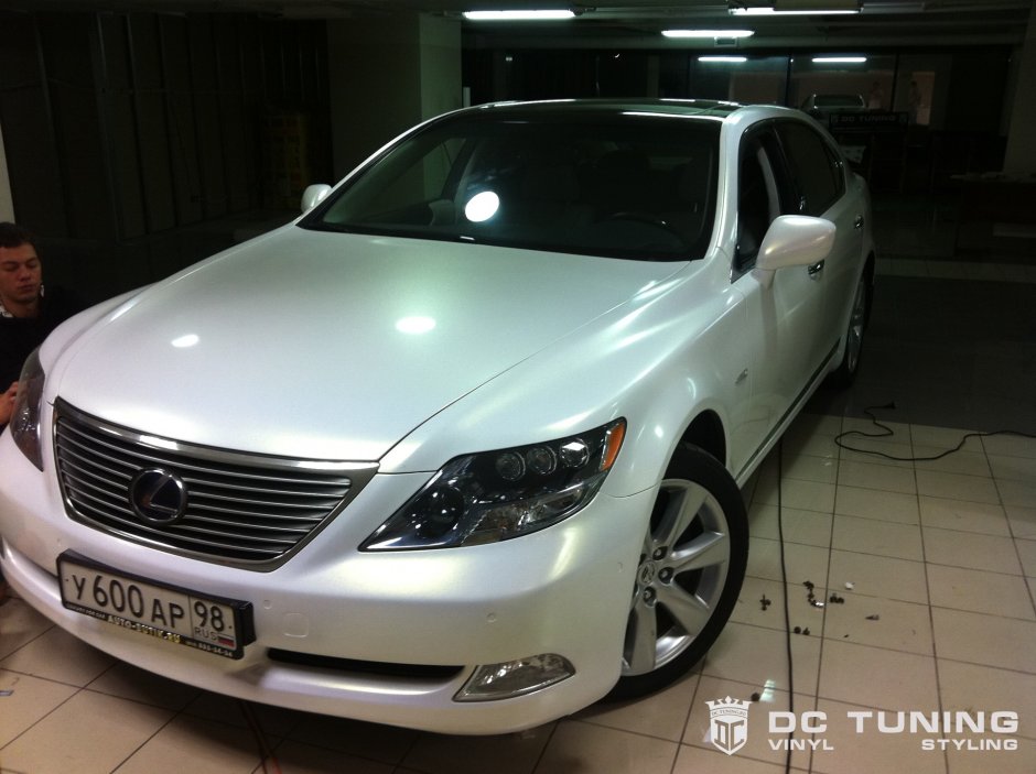 Жемчужный цвет машины